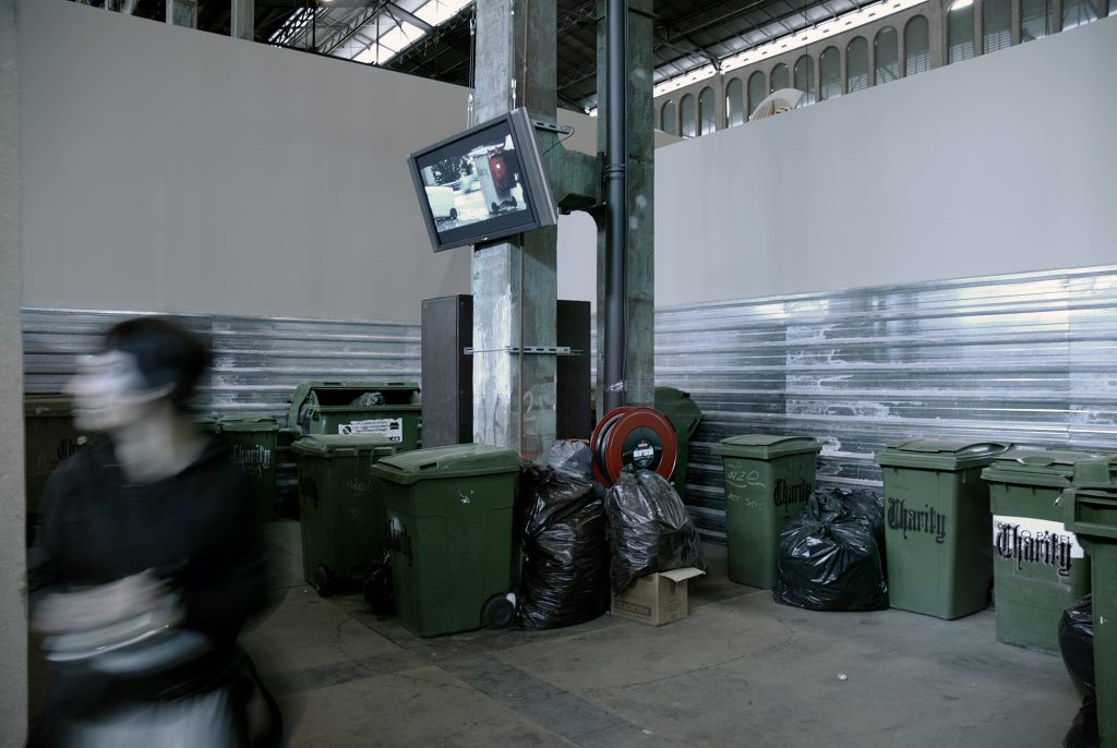 Instalación Charity, colectivo Democracia.