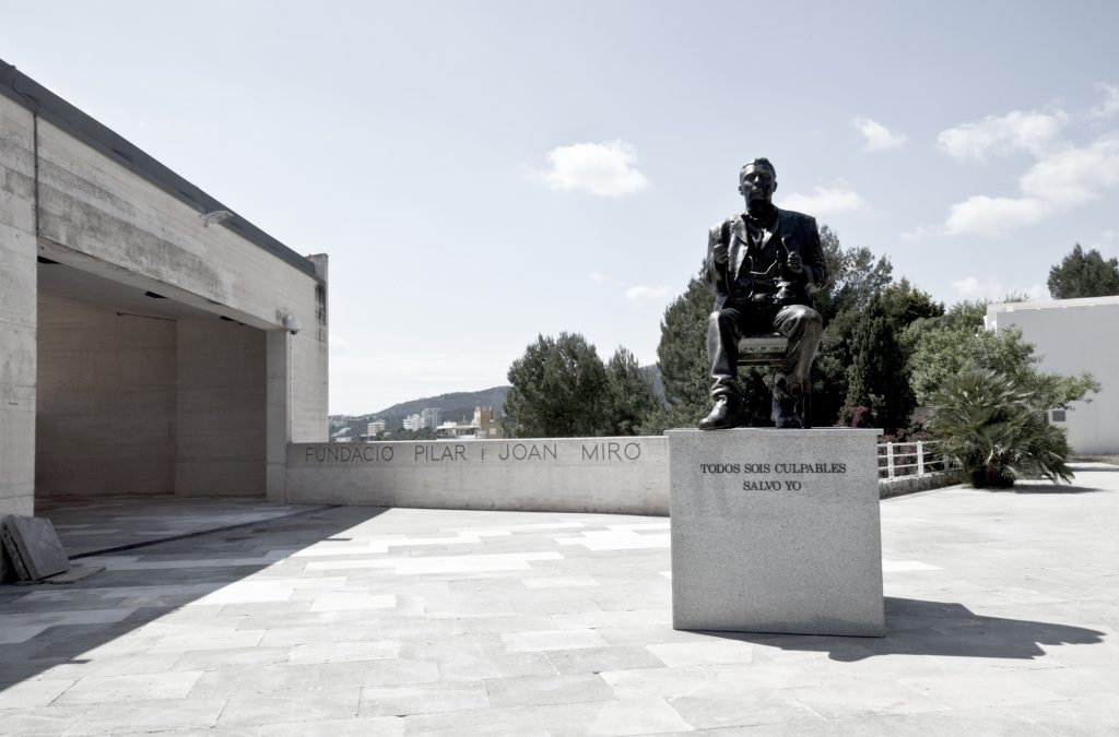 All of you are guilty except me (2007). Memorial to the suicide bomber.